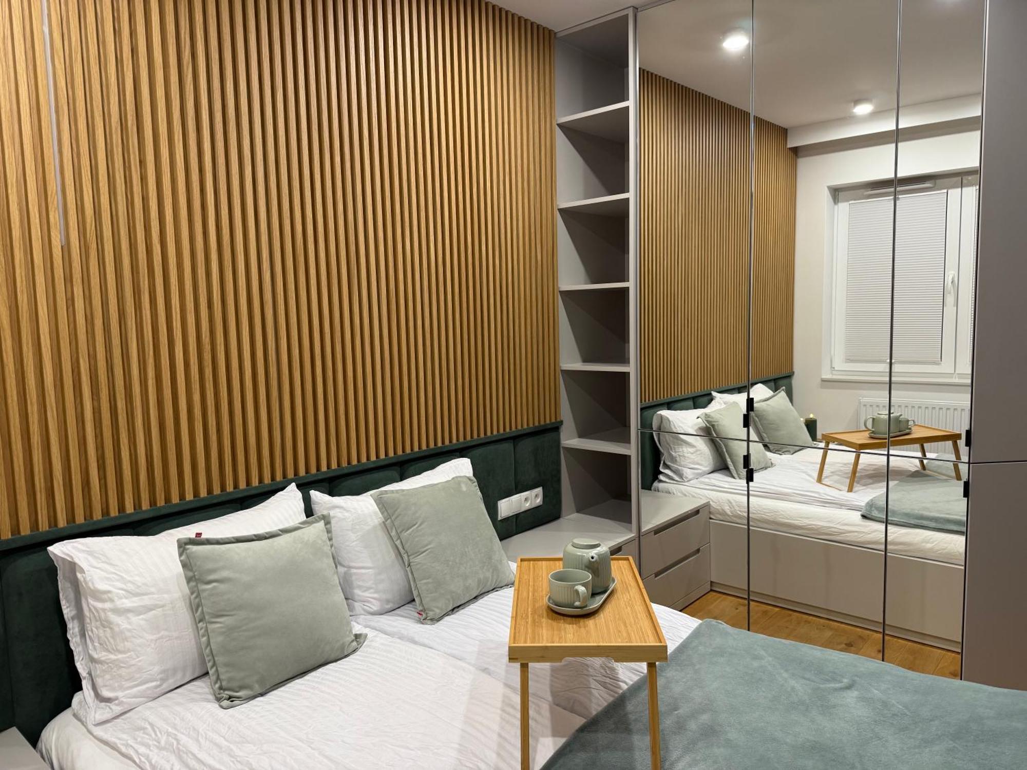 Luxury Modern Apartment,quiet Place Near To The Airport Apartament *